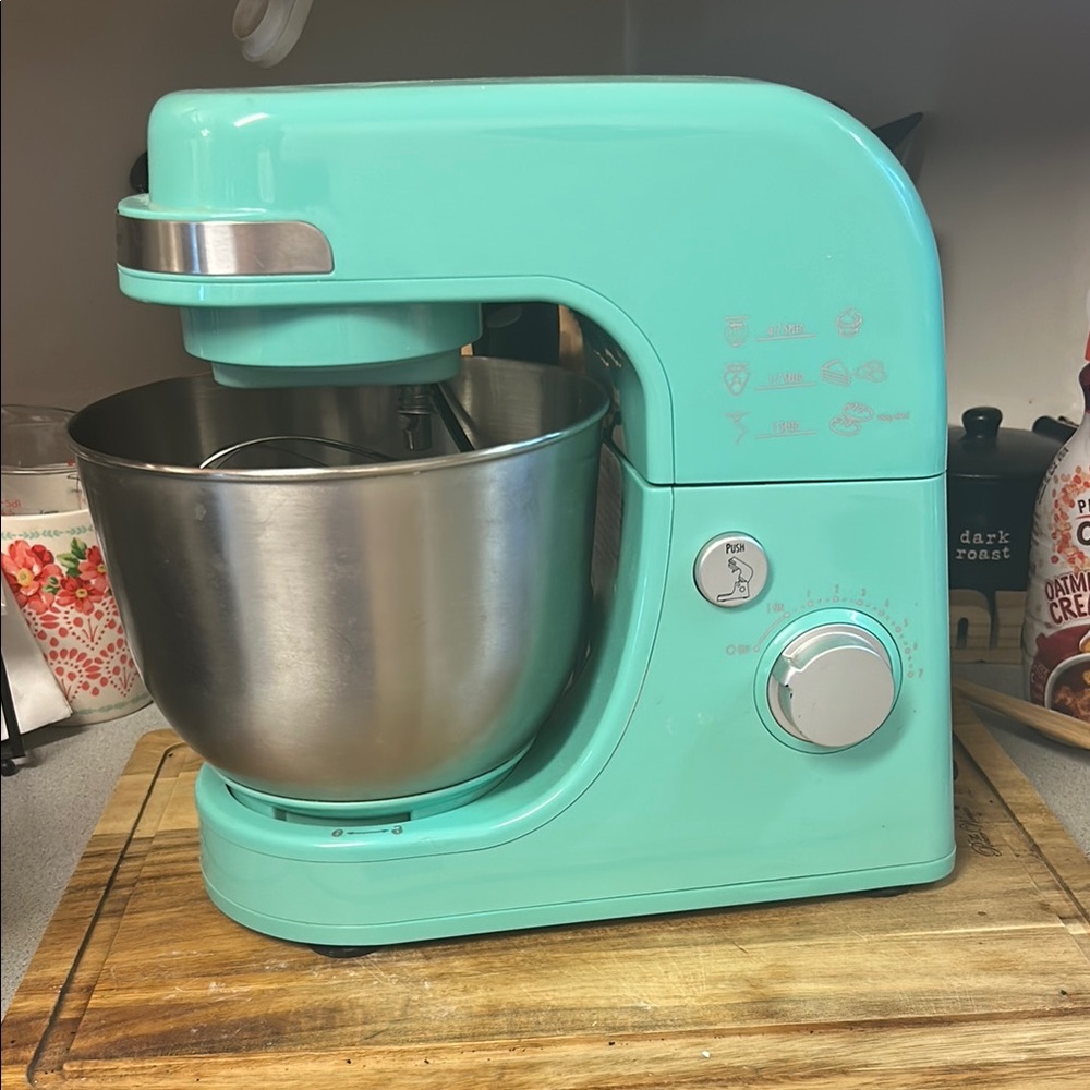 Turquoise Hamilton Beach Stand Mixer with Stainless Steel Bowl